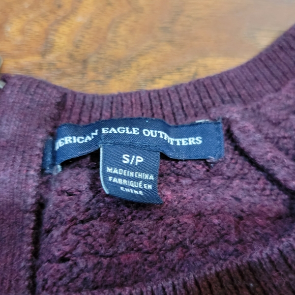 American Eagle Outfitters sweater - Picture 6 of 9